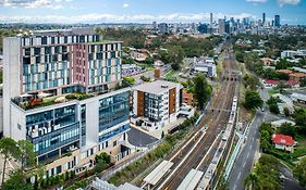 Essence Suites Taringa